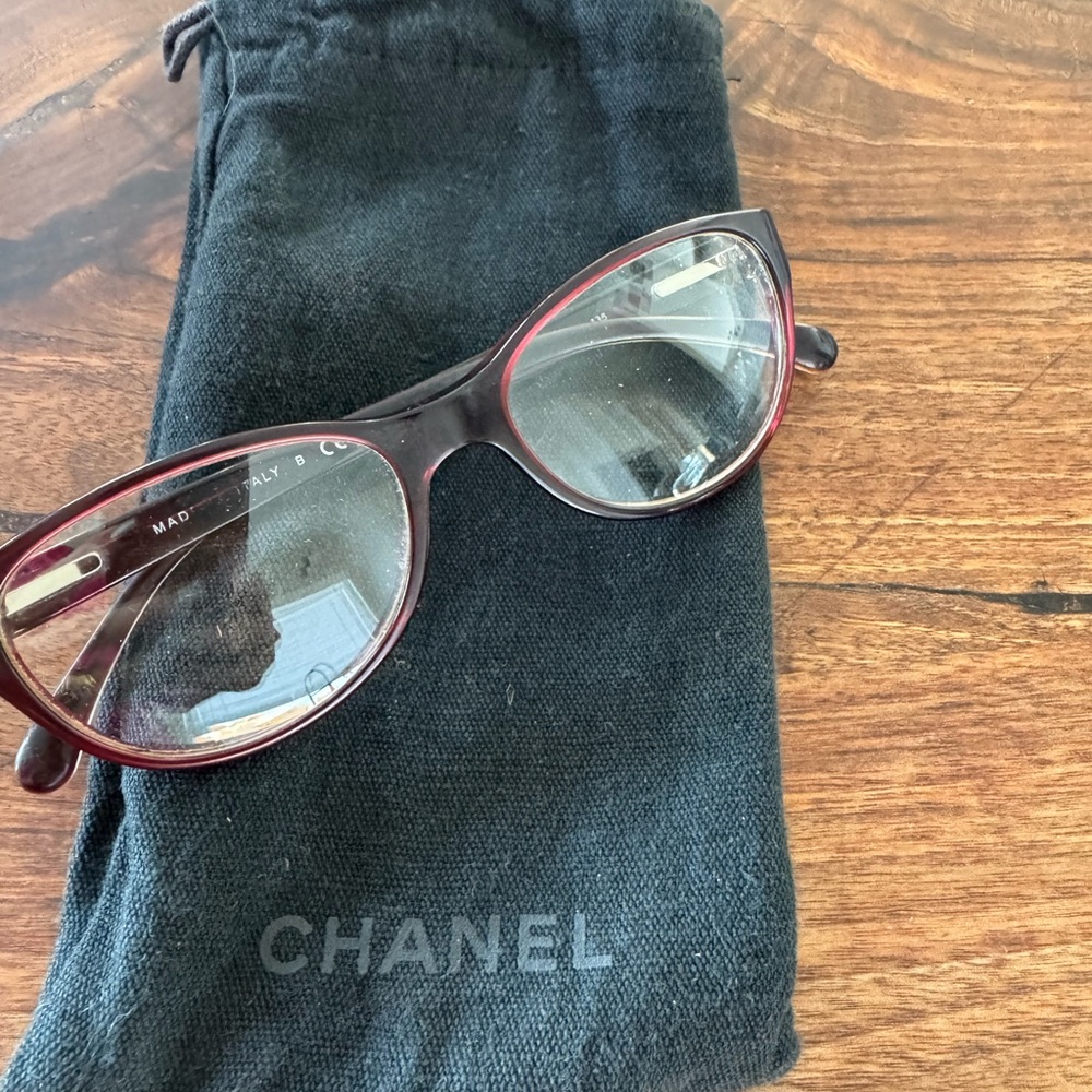 CHANEL beautiful Women's Burgundy Glasses